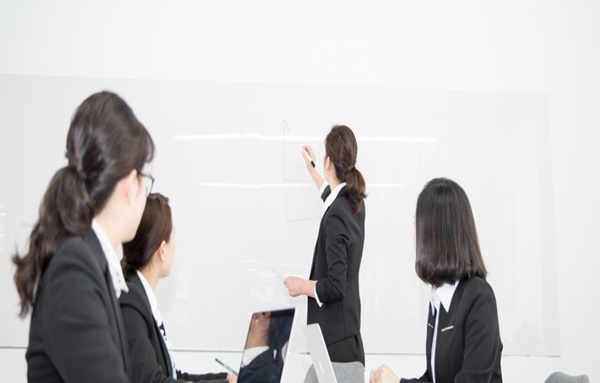 如何實(shí)現(xiàn)高效的會(huì)議？