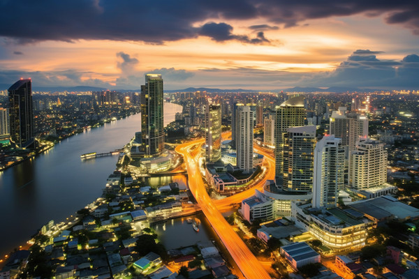 集團管控的核心要素：策略，協(xié)同，風險與合規(guī)