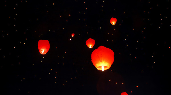 重慶傳統(tǒng)行業(yè)塌方，罪魁禍?zhǔn)拙故欠績r？