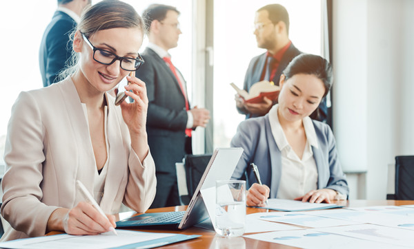 薪酬體系設(shè)計(jì)：構(gòu)建公平、激勵(lì)性的薪酬體系