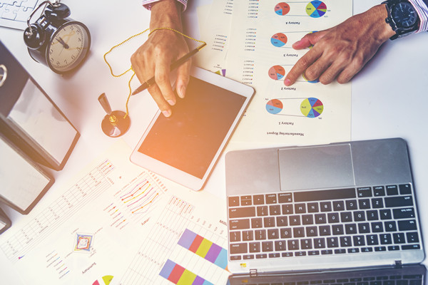 績效目標(biāo)設(shè)定：明確目標(biāo)，為員工指明方向