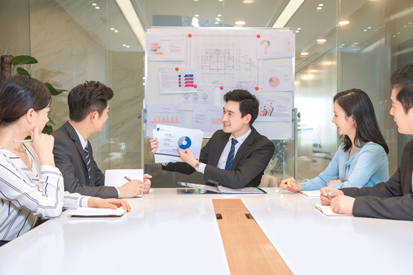 績效管理的最佳實踐：理論、研究與實踐的結合