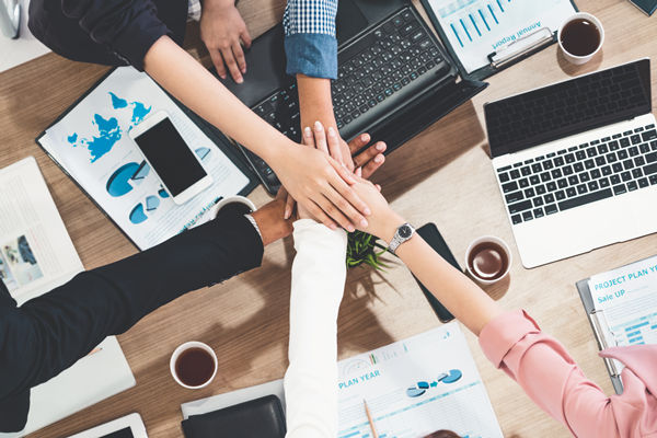 員工薪酬的確定與評(píng)估：公平、激勵(lì)與績效的結(jié)合