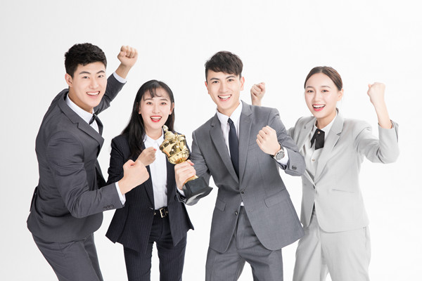 全面薪酬戰(zhàn)略實(shí)施：提升員工滿意度，提升企業(yè)績效