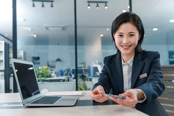 年度客戶(hù)滿意度提升計(jì)劃：用戶(hù)至上，服務(wù)領(lǐng)先