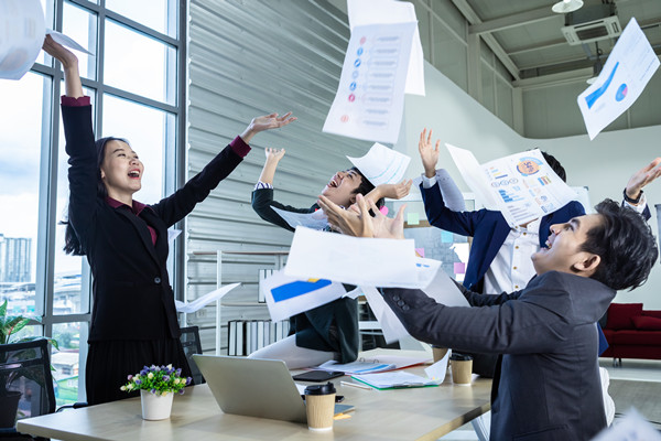 集團管控中的組織結(jié)構(gòu)優(yōu)化：原則、方法與實踐