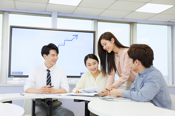 目標(biāo)引領(lǐng)：制定明確目標(biāo)，提升企業(yè)執(zhí)行力