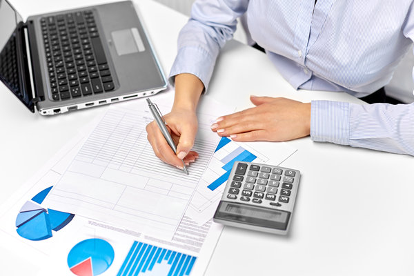 薪酬調(diào)整策略：靈活調(diào)整，適應(yīng)企業(yè)發(fā)展需要