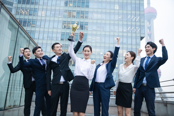 協(xié)同共進(jìn)，效能倍增：打造卓越團(tuán)隊(duì)，推動(dòng)組織發(fā)展