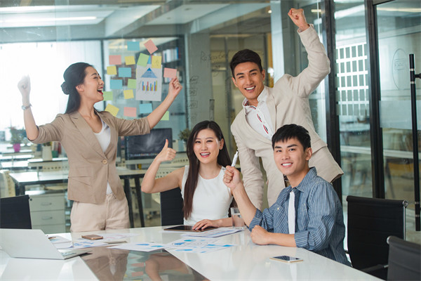 創(chuàng)新驅(qū)動(dòng)的績效管理：鼓勵(lì)創(chuàng)新，推動(dòng)業(yè)務(wù)發(fā)展