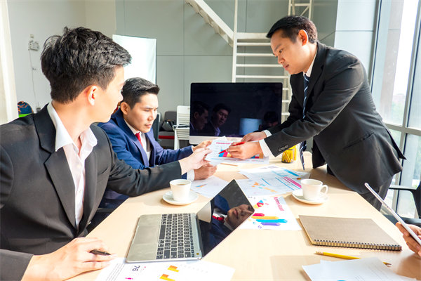 平衡計(jì)分卡：多維度評(píng)估，全面提升績(jī)效