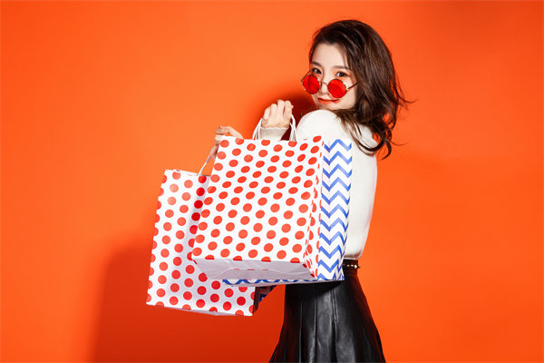 打造卓越品牌，創(chuàng)新?tīng)I(yíng)銷(xiāo)策略，引領(lǐng)市場(chǎng)新潮流