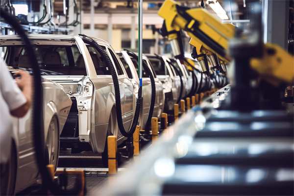 推行精益生產(chǎn)戰(zhàn)略，打造高效能、低成本的生產(chǎn)系統(tǒng)