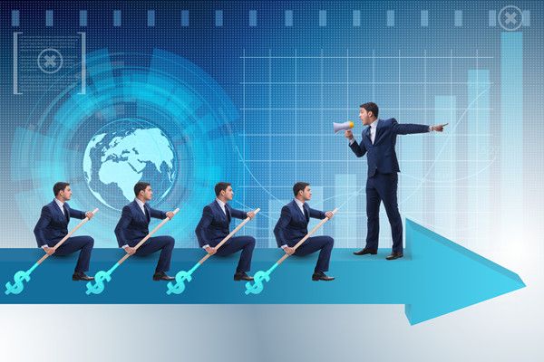 集團(tuán)管控創(chuàng)新實(shí)踐，引領(lǐng)行業(yè)發(fā)展趨勢(shì)與變革