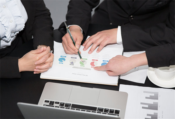 集團戰(zhàn)略規(guī)劃和年度經(jīng)營計劃不匹配怎么辦？