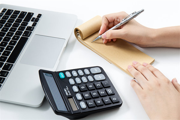 如何評(píng)估公司的薪酬水平在行業(yè)中的競(jìng)爭(zhēng)力如何？