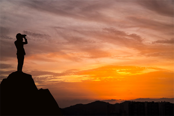 市場變化下，組織規(guī)劃如何快速響應(yīng)與調(diào)整來適應(yīng)？