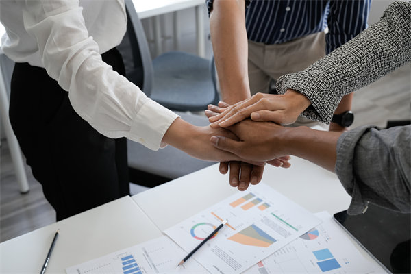 全球化背景下，集團(tuán)管控如何適應(yīng)多元文化？