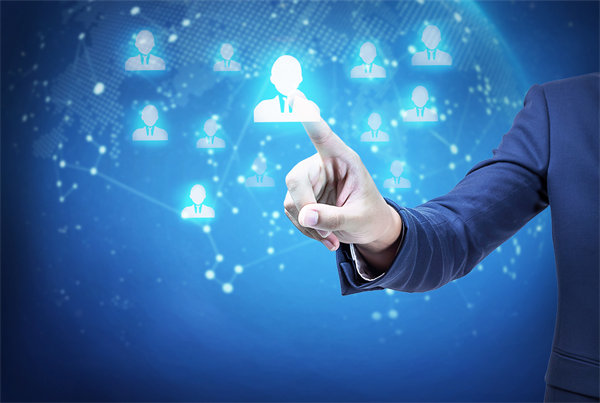 在戰(zhàn)略規(guī)劃實(shí)施中，如何確保資源有效配置與利用？