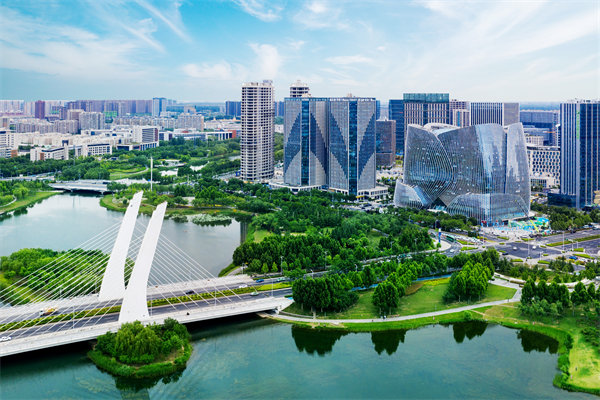 管理咨詢?nèi)绾沃︵嵵萜髽I(yè)實現(xiàn)市場競爭力的提升？