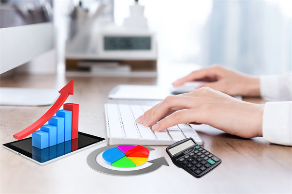 行業(yè)變革下，薪酬調(diào)整策略如何緊跟市場步伐？