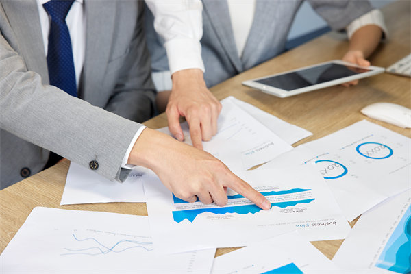 隨著業(yè)務(wù)發(fā)展，如何靈活調(diào)整組織規(guī)模與結(jié)構(gòu)？