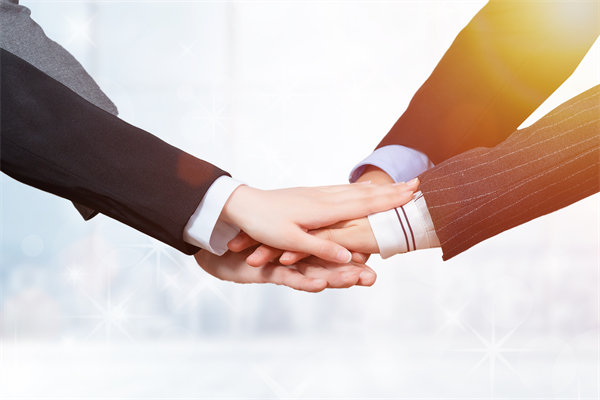 長(zhǎng)期激勵(lì)與短期薪酬如何平衡，吸引并留住關(guān)鍵人才？