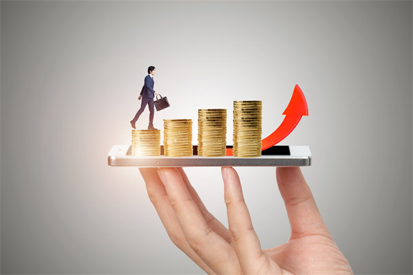 在薪酬體系構(gòu)建時，如何確保公平性，同時滿足員工期望？