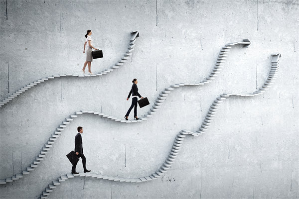 如何平衡員工個(gè)人績效與企業(yè)整體目標(biāo)，實(shí)現(xiàn)雙贏？