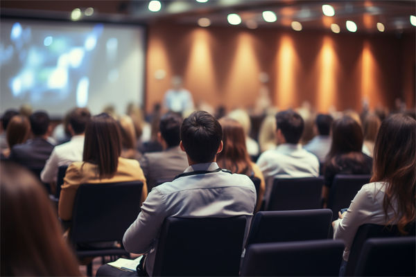 在員工培訓(xùn)上，企業(yè)應(yīng)如何投入，以獲得最大回報(bào)？