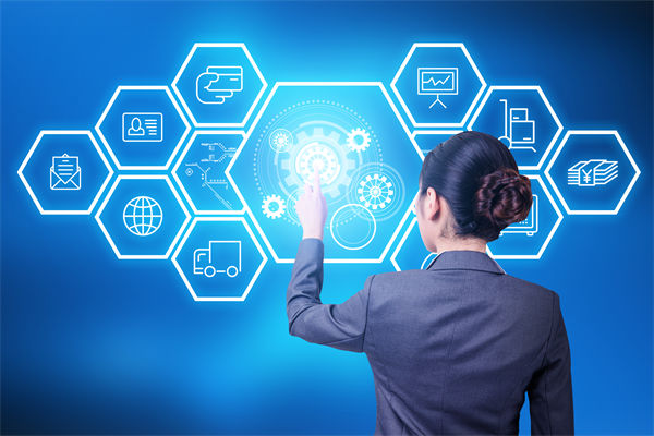 制定年度經(jīng)營計劃時，如何平衡創(chuàng)新與風(fēng)險？