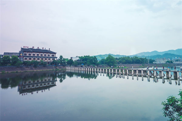 溫州戰(zhàn)略咨詢公司如何助力企業(yè)精準定位市場？