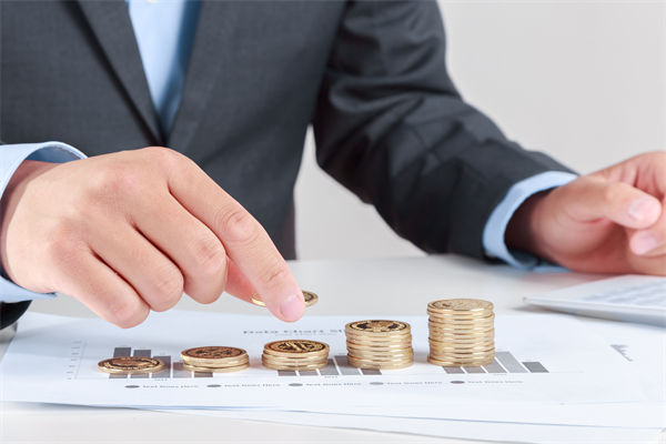 劉強(qiáng)東自購8萬盒巧克力贈(zèng)員工，對(duì)薪酬管理的啟示