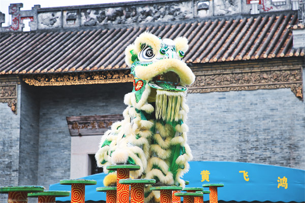 佛山戰(zhàn)略咨詢公司如何優(yōu)化企業(yè)市場(chǎng)競(jìng)爭(zhēng)策略？