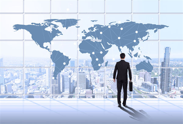 績效咨詢過程中，如何確保咨詢方案的落地實(shí)施？