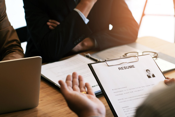 人才流失嚴(yán)重，人力資源管理如何構(gòu)建穩(wěn)固人才防線？