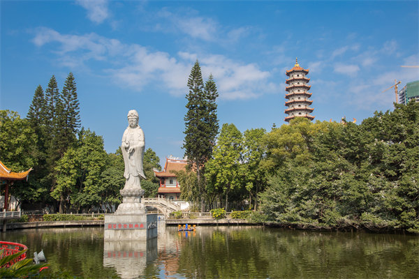 企業(yè)如何借助福州咨詢公司制定并落實(shí)年度經(jīng)營策略？