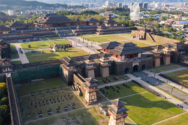 面對復(fù)雜競爭，金華戰(zhàn)略咨詢公司有何獨特解決之道？