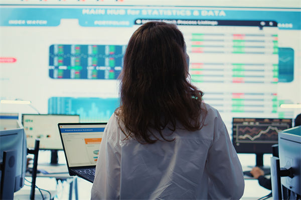 計(jì)劃與市場(chǎng)脫節(jié)，業(yè)績(jī)慘淡，怎樣制定契合市場(chǎng)的計(jì)劃？