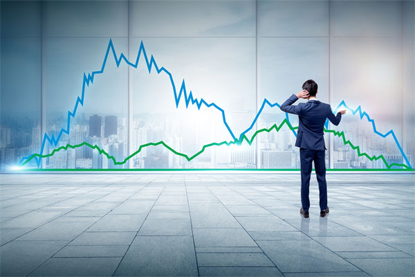 員工績效不佳，是應(yīng)該立即解雇還是給予改進(jìn)機(jī)會？