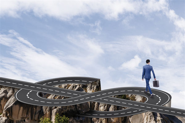 市場(chǎng)突變，現(xiàn)有戰(zhàn)略失效，怎么調(diào)整戰(zhàn)略規(guī)劃才能破局？