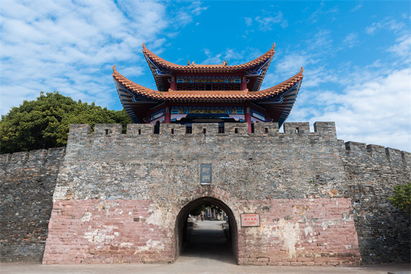 企業(yè)卡在轉(zhuǎn)型關(guān)鍵期難推進(jìn)，肇慶管理咨詢公司有何突圍方案？