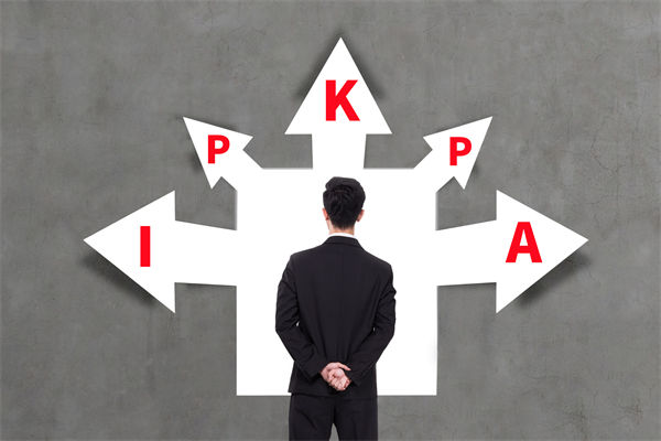 看似精細的績效體系，為何反而拖慢了團隊的腳步？